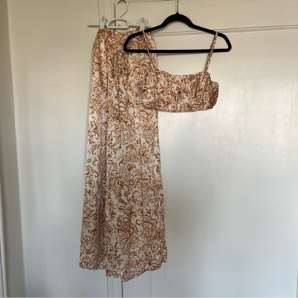 BRAND NEW NEVER WORN Hello Molly Silky Pant and Crop Top Set